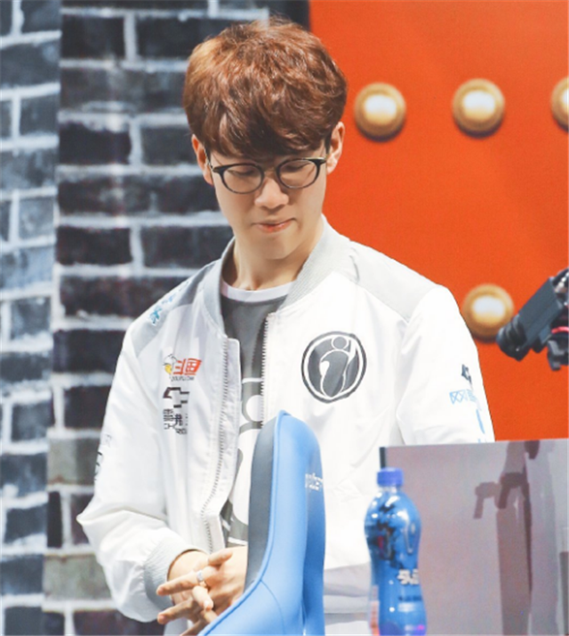 解析“百家乐的靴牌交替”：解析这种环境中断对玩家节奏的影响。（当靴牌交替发生：环境中断如何影响百家乐玩家的节奏）