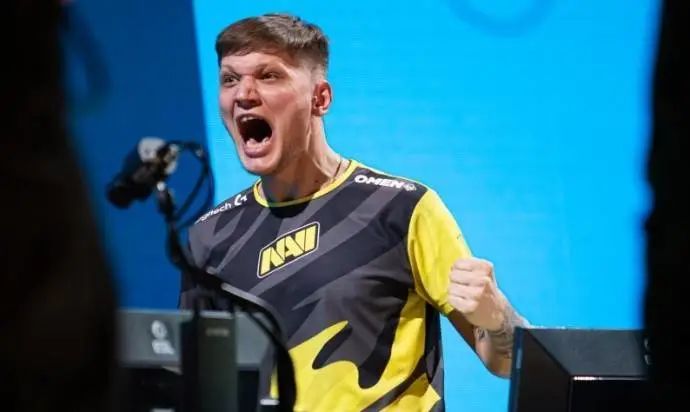 深度解析：在干燥牌面（如K-7-2）下的最佳防守策略。（干燥牌面（如K-7-2）上的最优防守：实战全解）